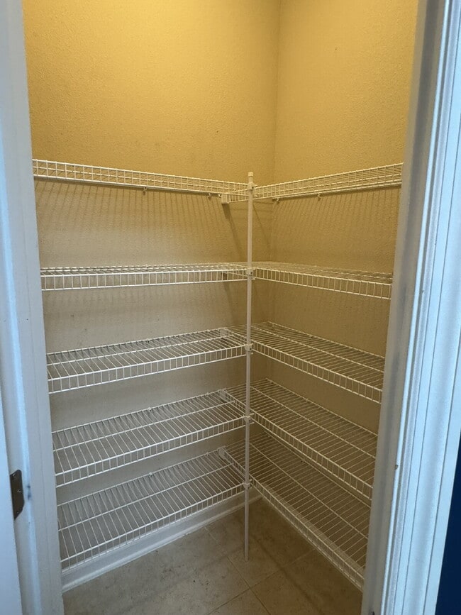 Building Photo - For Rent