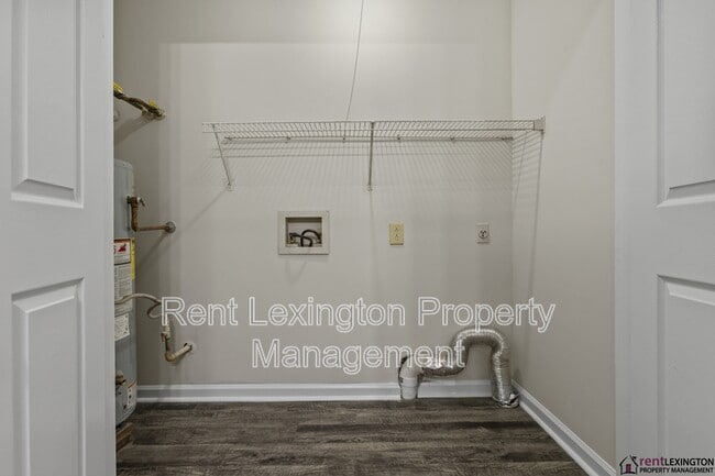 Building Photo - 3424 Promenade Dr