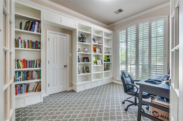 Building Photo - 4009 Stonehollow Way