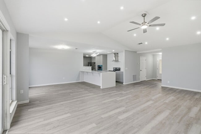 Building Photo - 1434 Santa Anita Dr