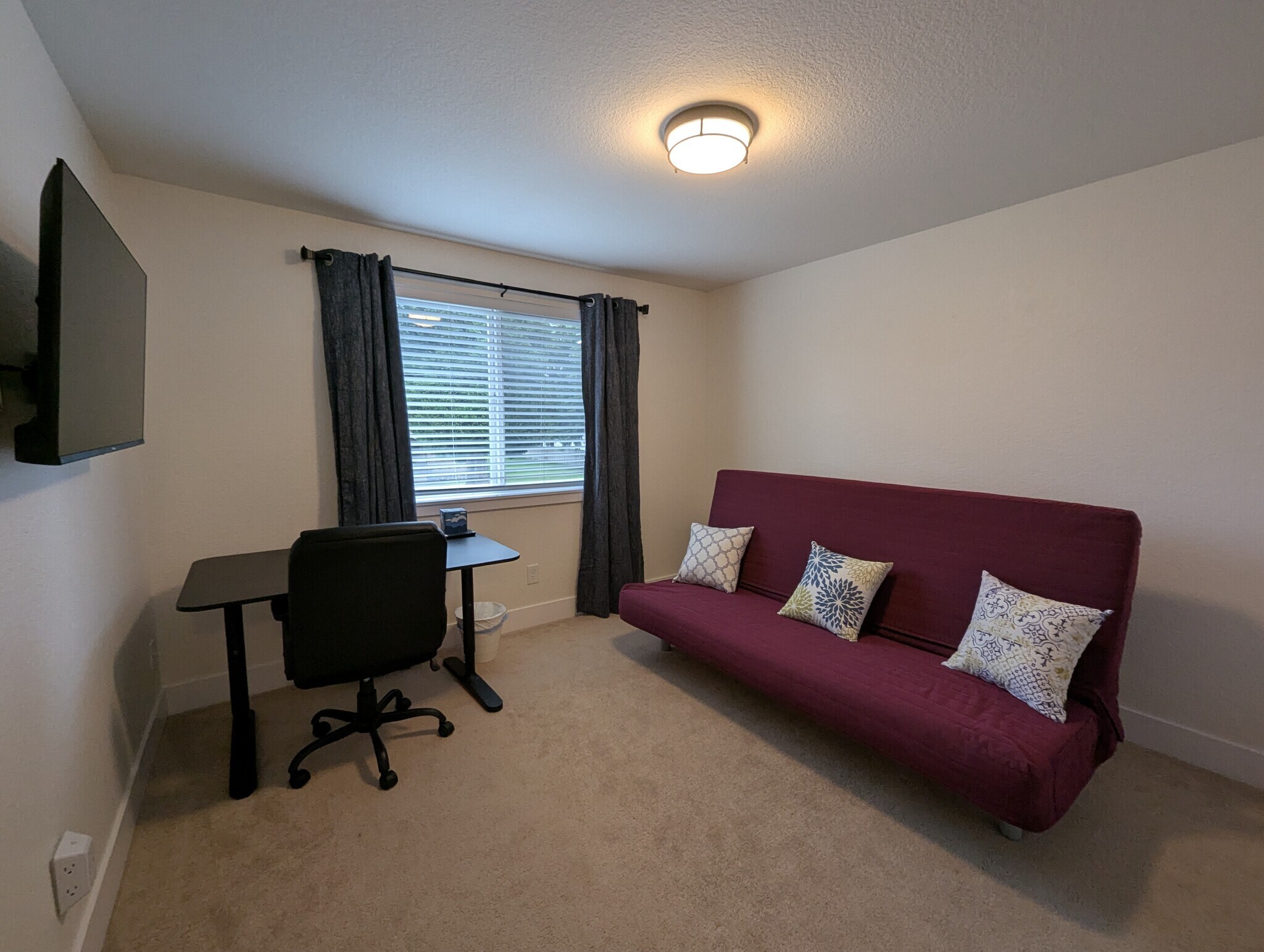 Bedroom 1 - 319 10th Ave SE