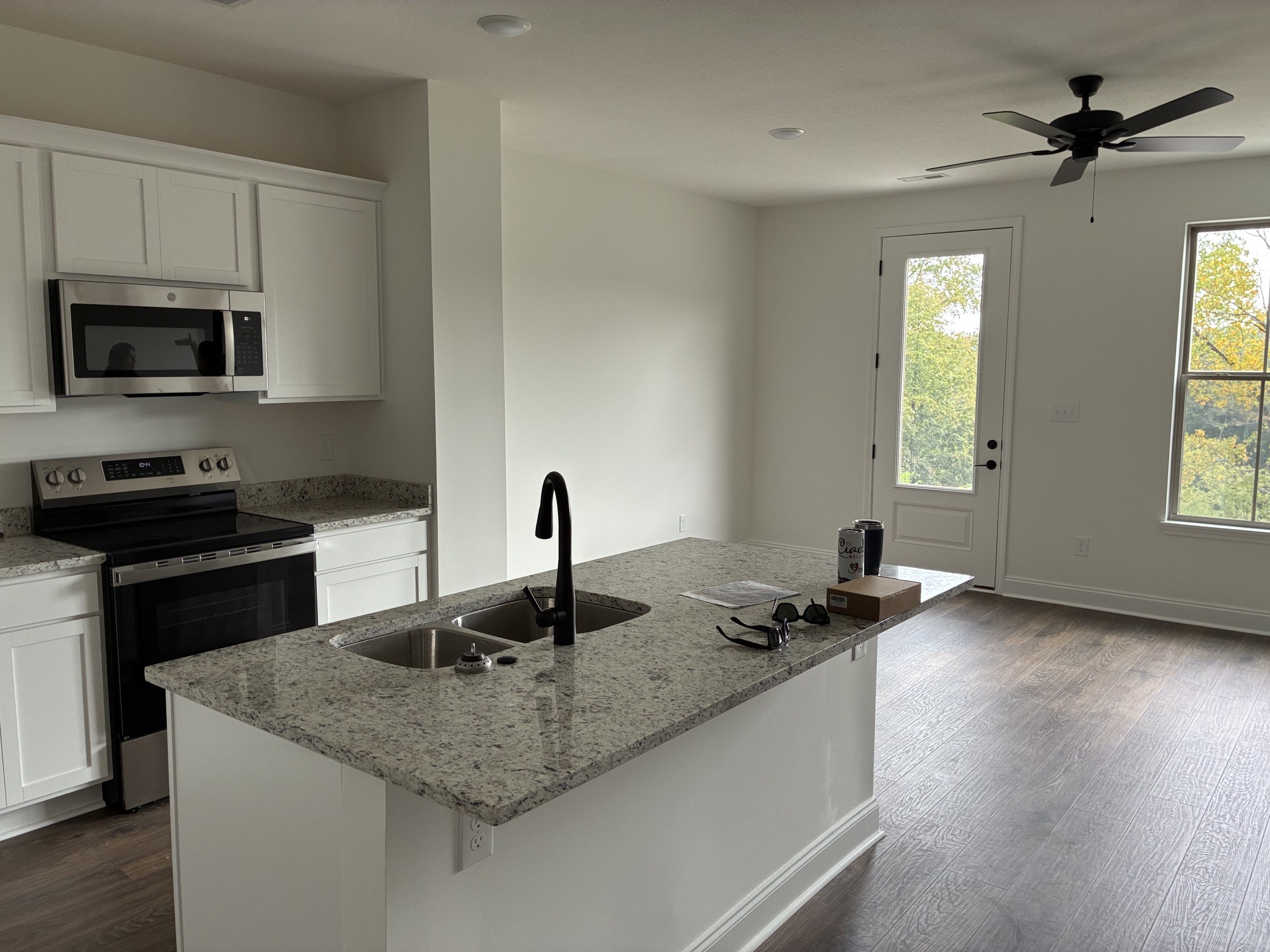 Building Photo - 1704 Bennett Village Dr