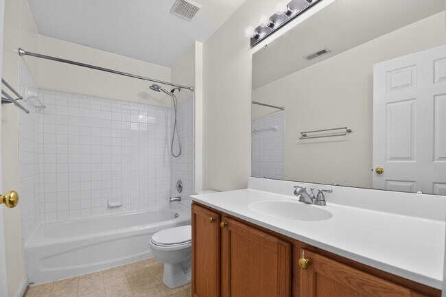 Building Photo - Meticulously maintained & spacious 4 Bd/2 full & 2 half bath home  Home in Dawson's Landing - Pet...