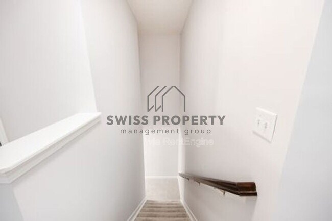 Building Photo - 12281 Rooster Tail Dr