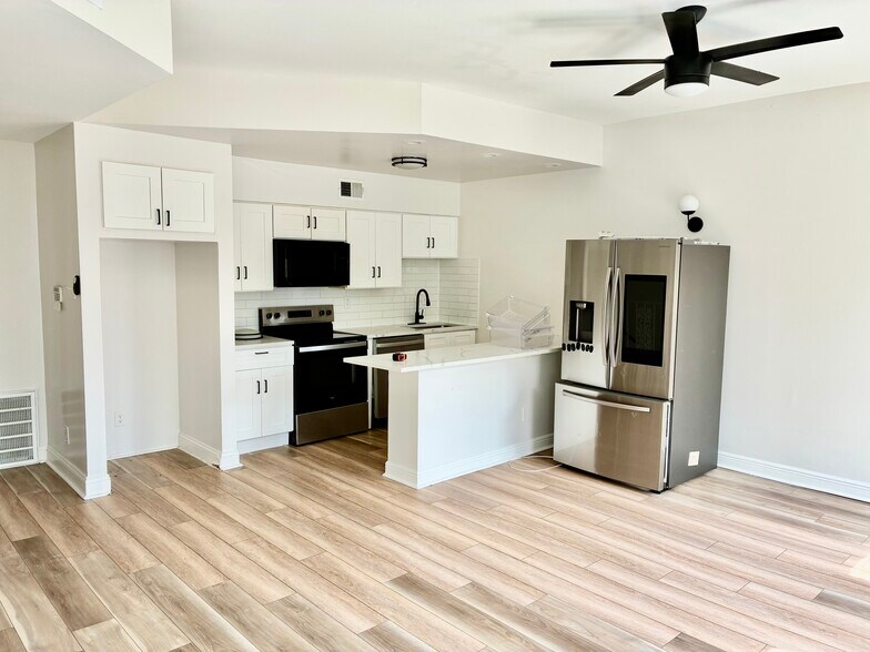 Building Photo - 2747 Armand Pl