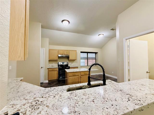 Building Photo - 707 S Highland Dr