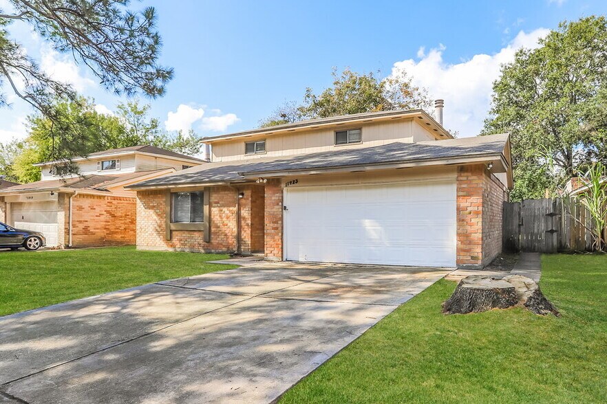 Building Photo - 11923 Yeatmah Ln