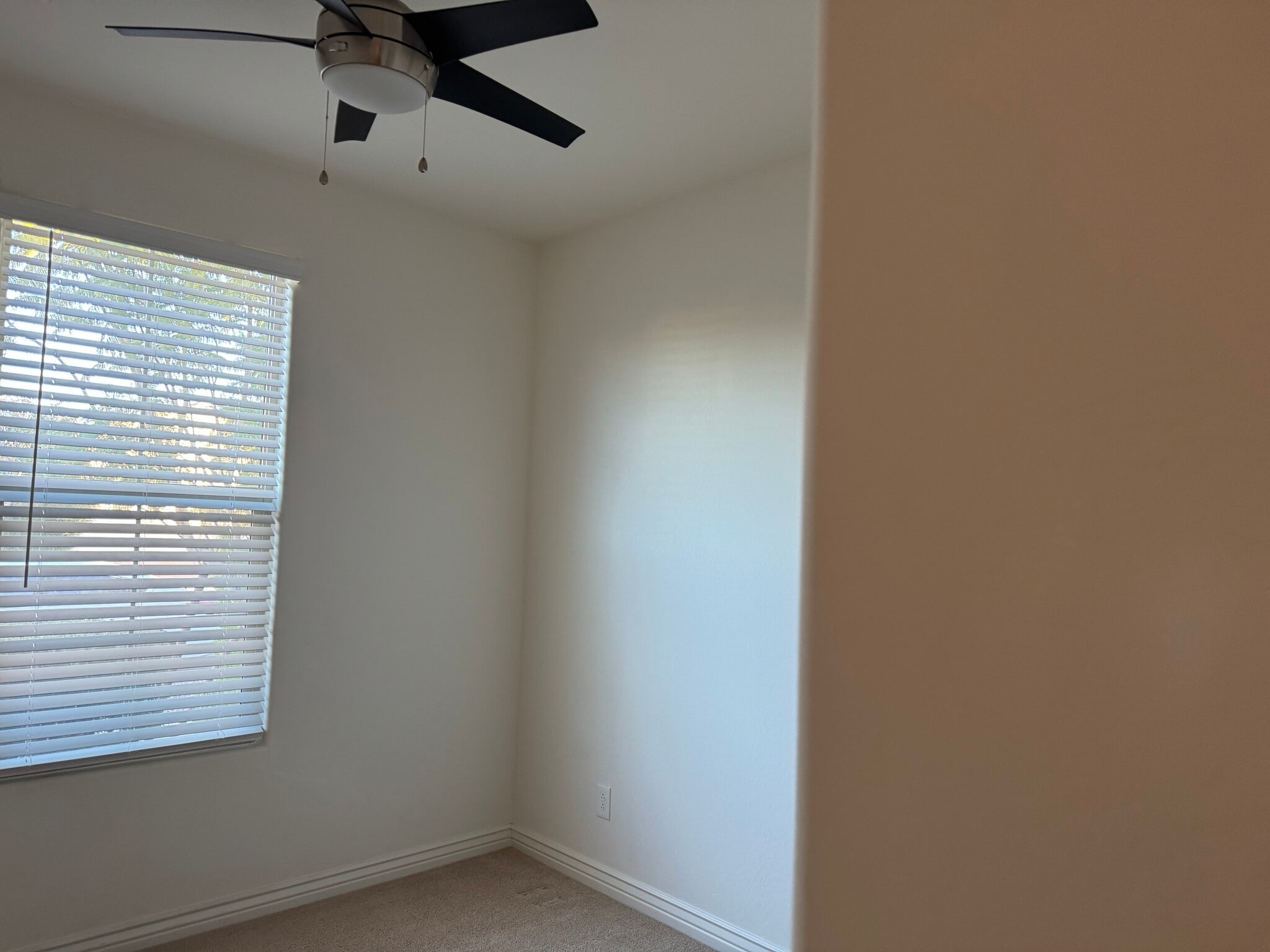 Building Photo - 9431 E Static Ave