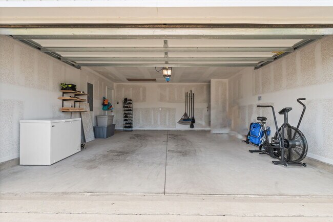 Building Photo - 6723 Atkins Rd