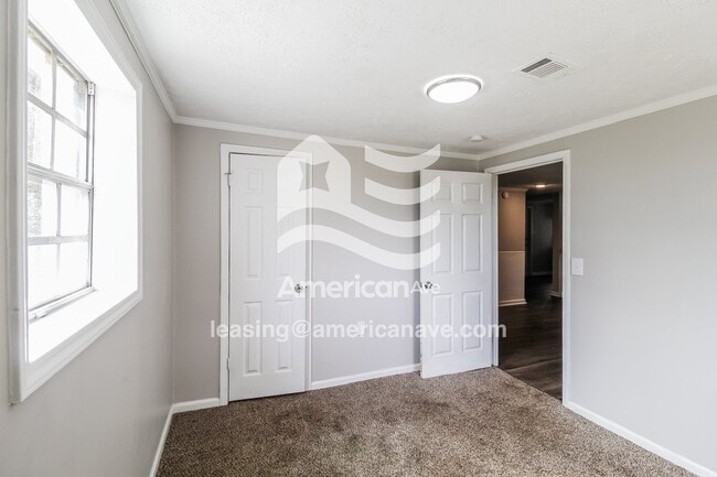 Building Photo - 1107 Jackson Ln