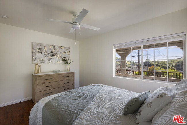 Building Photo - 2723 Ballard St