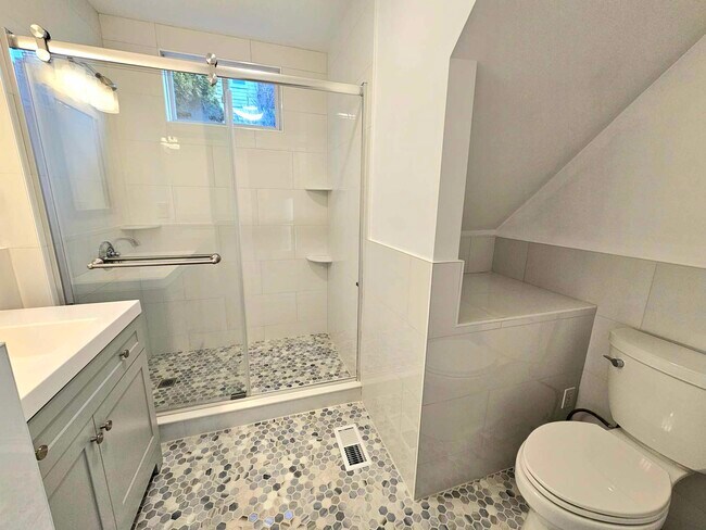 Building Photo - 10 Alton Rd