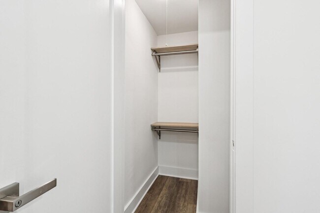 Building Photo - 2333 Haverford Rd