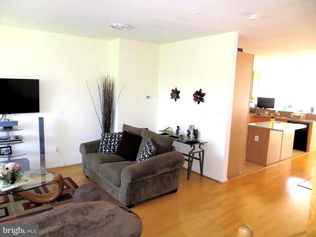 Building Photo - 13853 Bailiwick Terrace