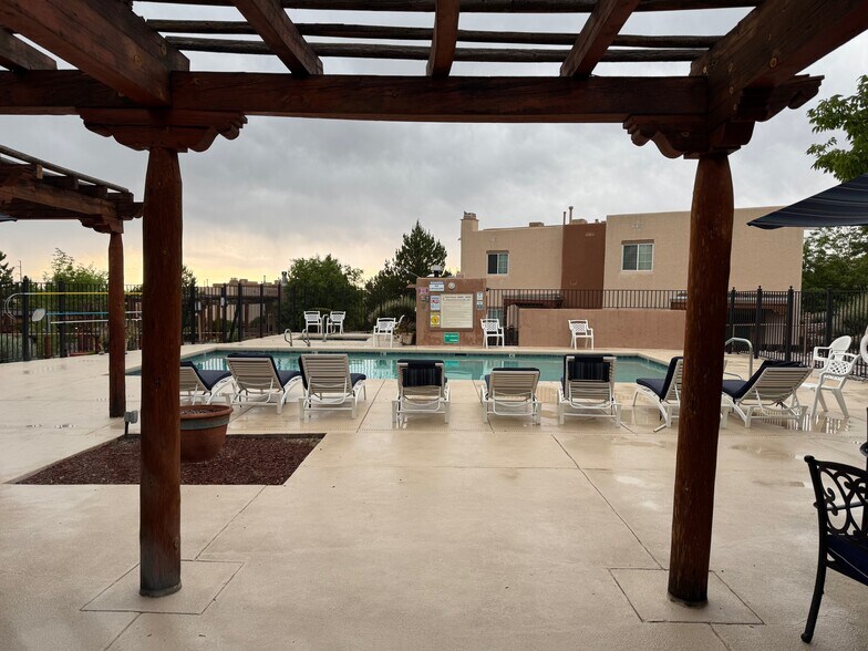 Building Photo - 2210 Miguel Chavez Rd