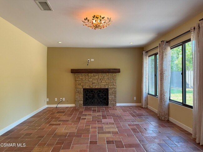 Building Photo - 2096 McCrea Rd