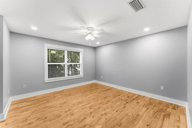 Building Photo - 128 Bay Magnolia Ln