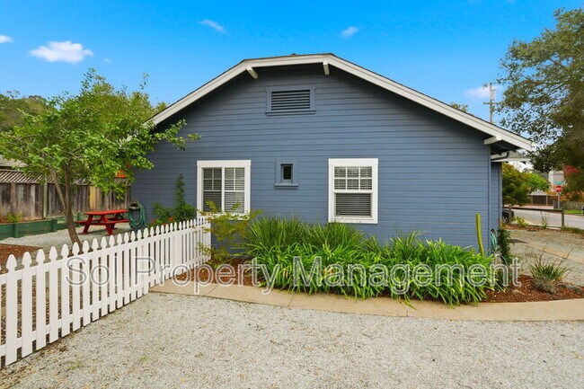 Building Photo - 2625 Howe St