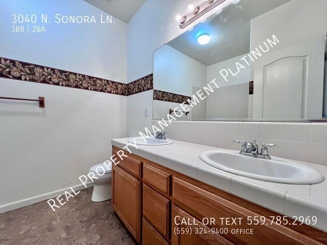 Building Photo - 3040 N Sonora Ave