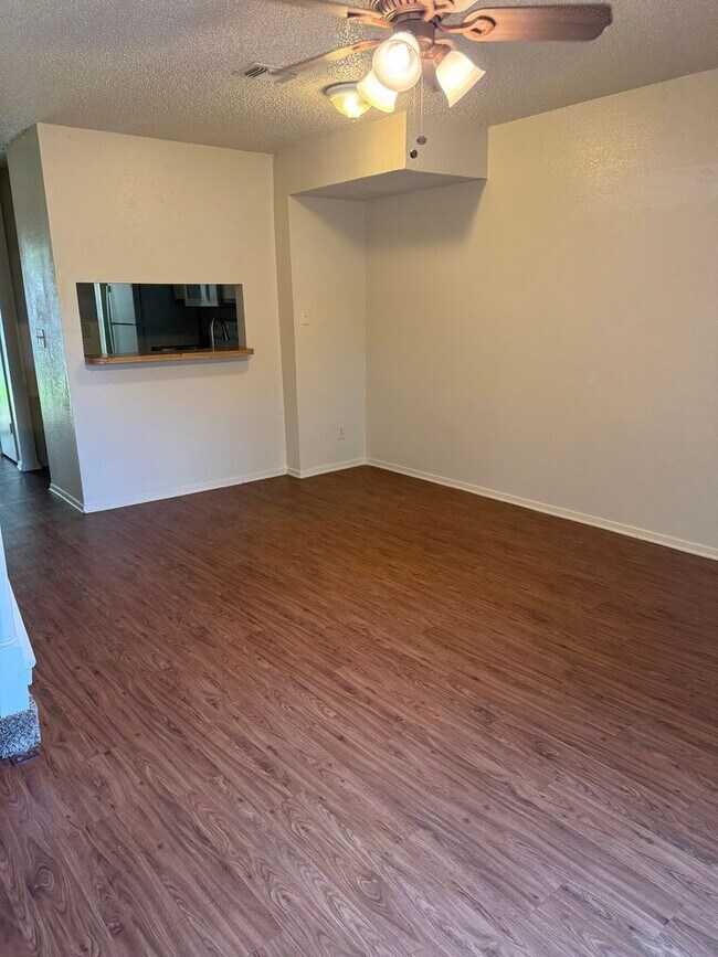 Building Photo - Mesquite Ridge Townhomes