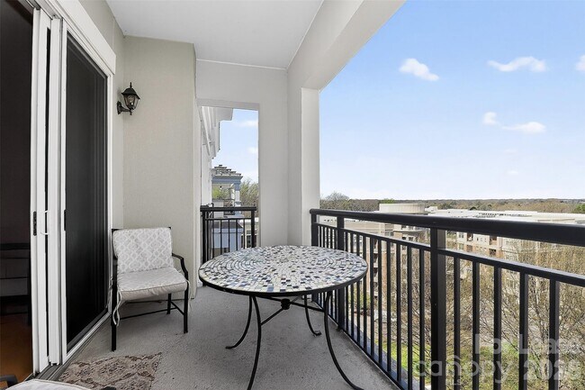 Building Photo - 4620 Piedmont Row Dr