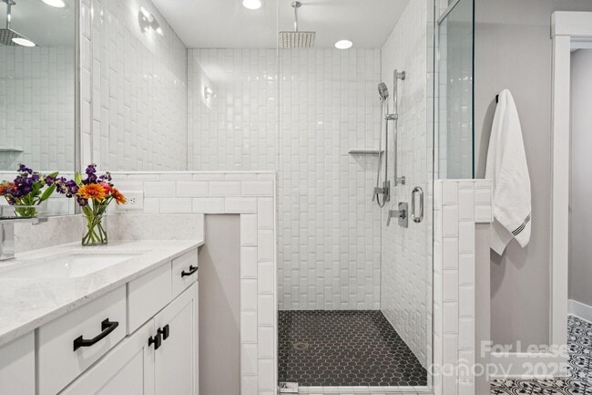 Building Photo - 2507 Marlowe Ave