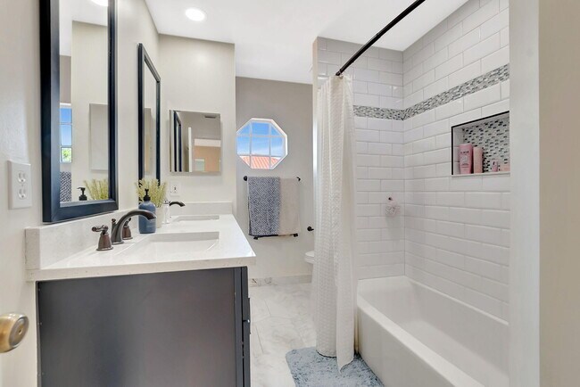 Building Photo - 18248 Coral Isles Dr