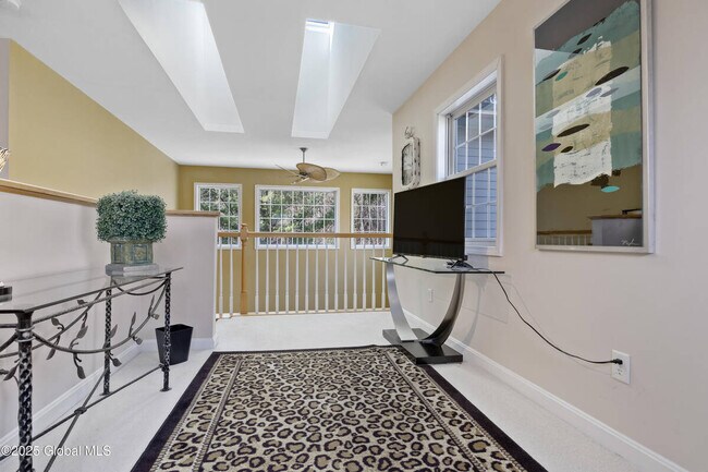 Building Photo - 91 Vista Dr