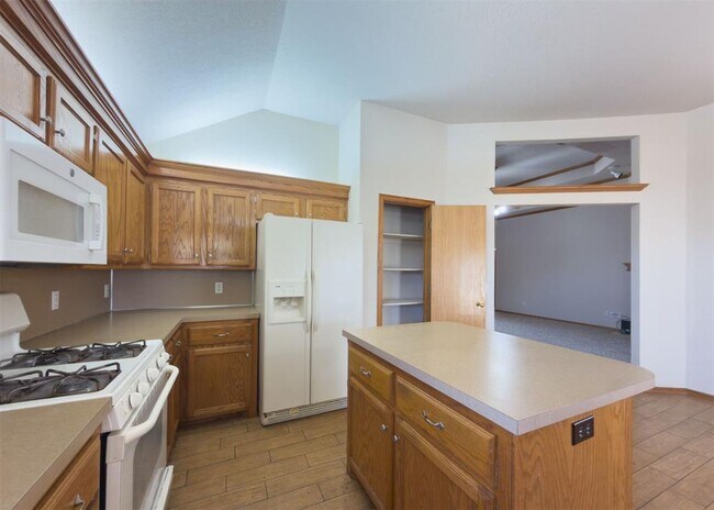 Building Photo - 1633 SW 32nd St