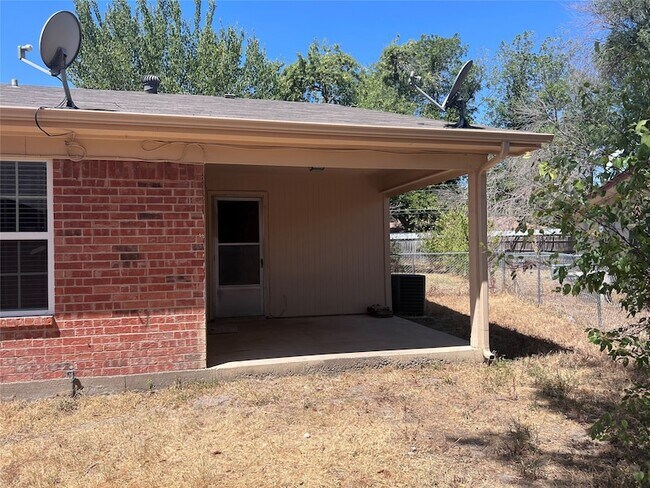Building Photo - 11913 Metmora Ct