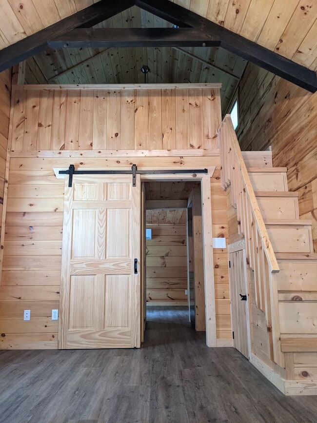 Building Photo - Private Black Mountain Cottage