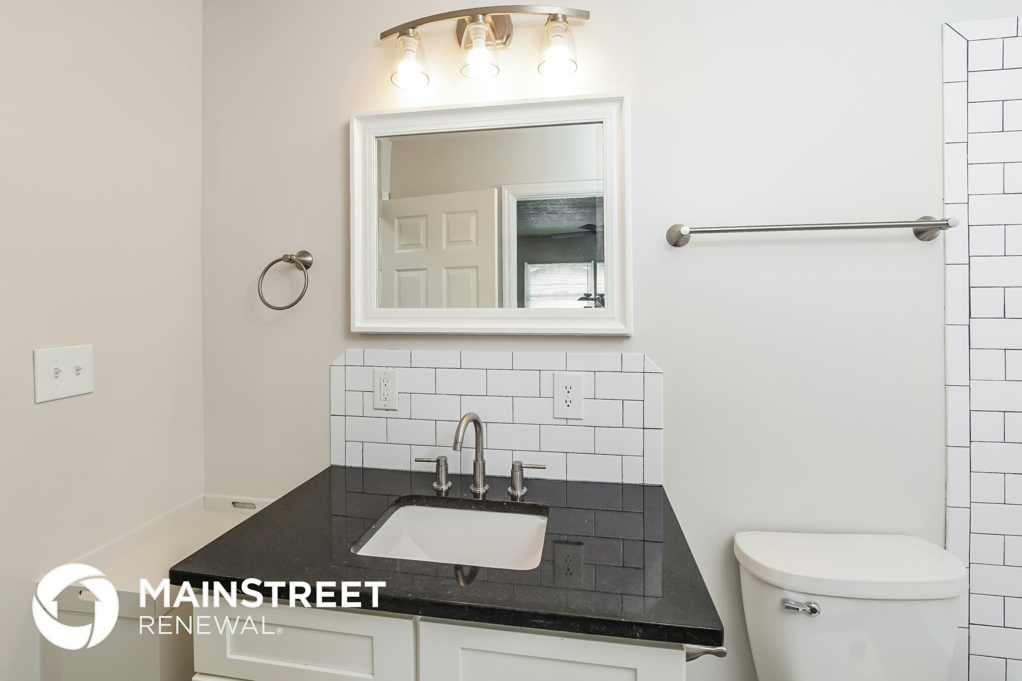 Building Photo - 6005 Villa Rd