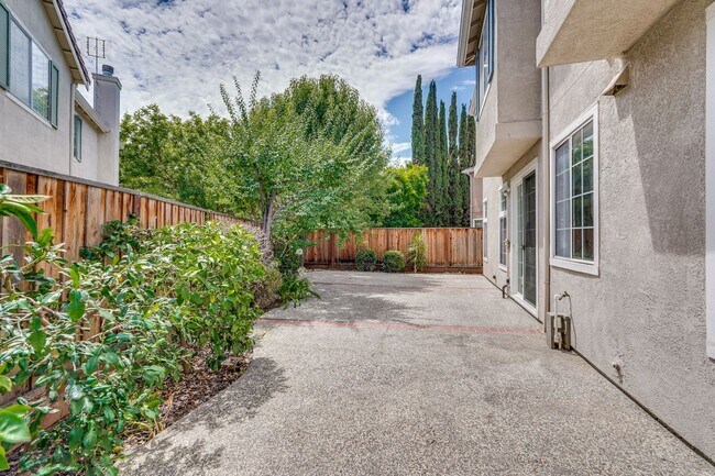 Building Photo - Luxury 5BR North San Jose Home | 2,680 Sq. Ft. | Minutes to BART, Levi's Stadium & Silicon Valley...