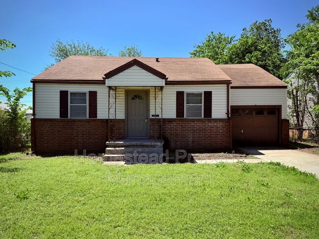 Building Photo - 1724 E Park Pl