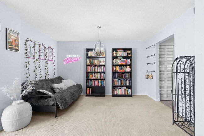 Building Photo - All-Inclusive Luxury Living in Rockville Town Center**