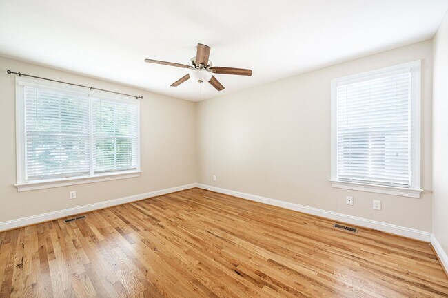 Building Photo - Spacious Home Move In Ready Downtown RVA