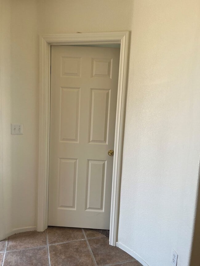 Building Photo - **COMING SOON 10/03/2025**4-Bedroom Home i...