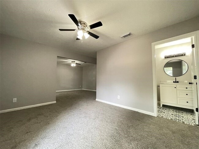 Building Photo - 7611 Cabot St