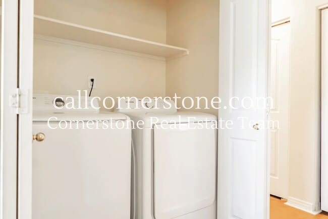 Building Photo - 1415 Madison Ridge Heights