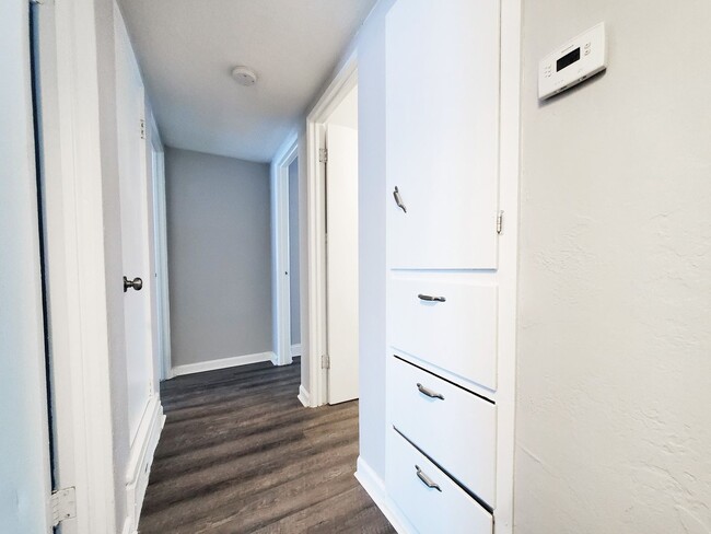 Building Photo - 3 Bed- 2 Full Bath Ranch for Rent | Newly ...