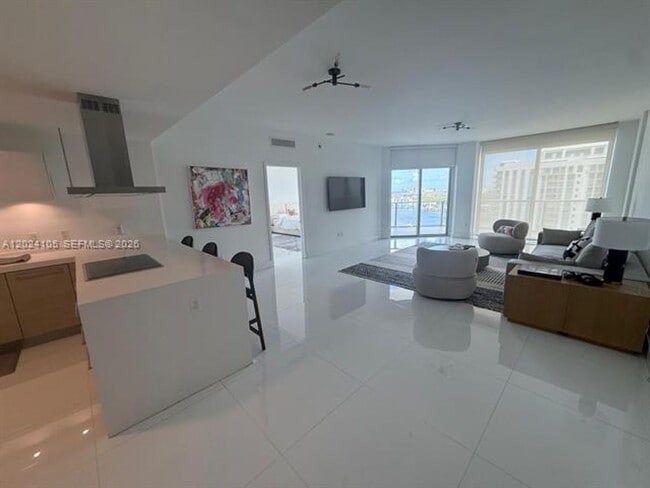 Building Photo - 17301 Biscayne Blvd