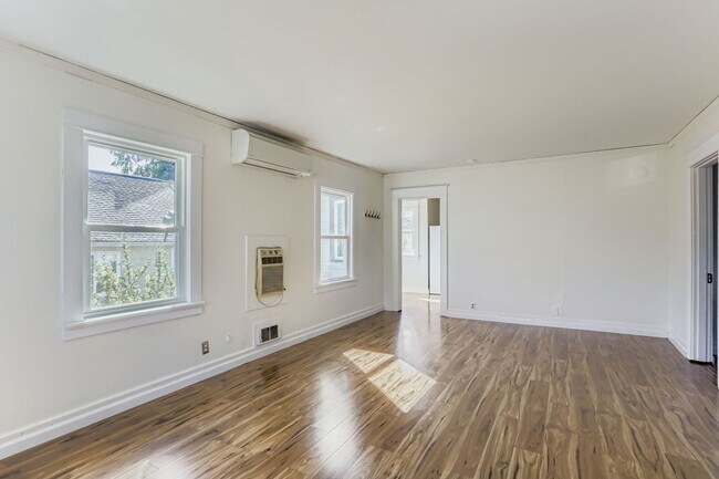 Building Photo - 3bed/1bath Home in Great North Everett Nei...