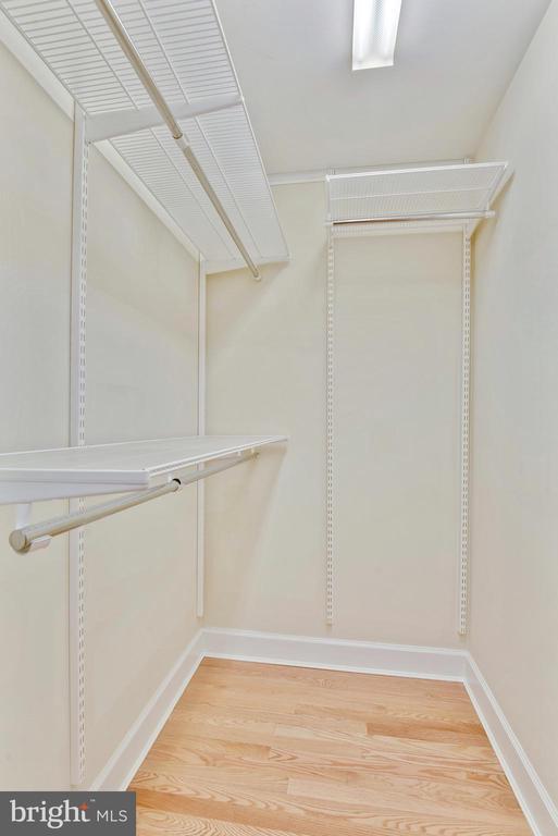 Building Photo - 502 W Broad St