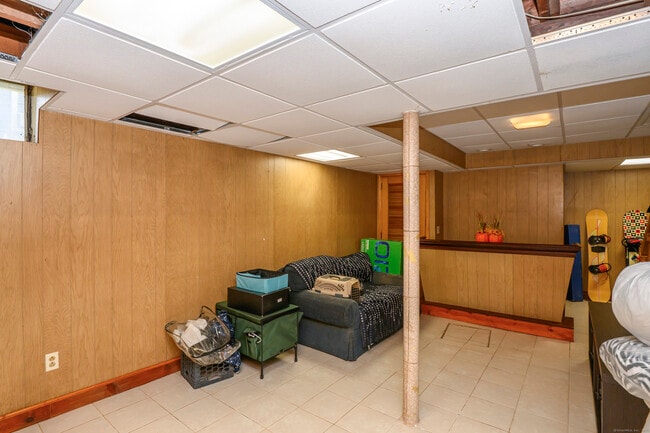 Building Photo - 46 Coolidge Ave
