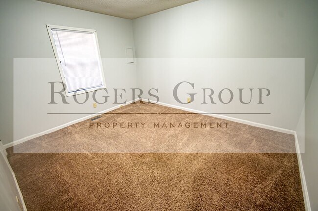 Building Photo - #315*** - 1104-1106 Parham St Duplex