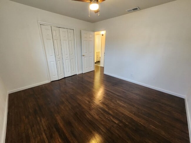 Building Photo - 1715 Doctor M.L.K. Jr Dr