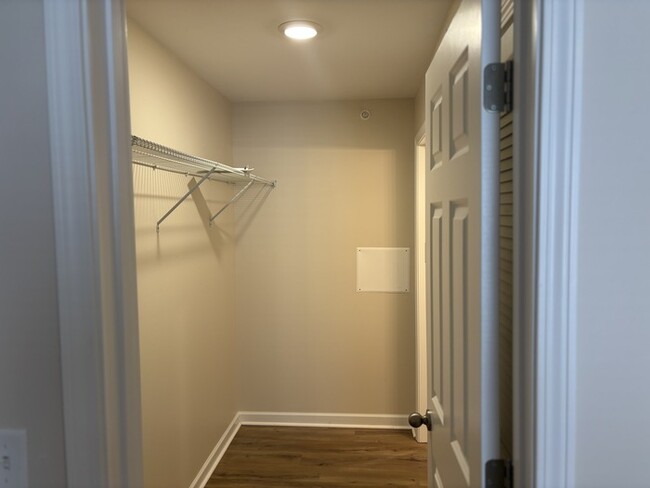 Building Photo - South Nashville 2 bedroom 2 bath Condo