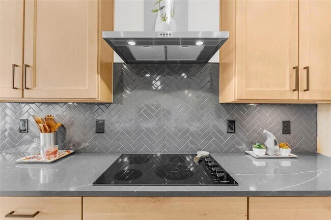 Building Photo - 8756 Windlass Cv