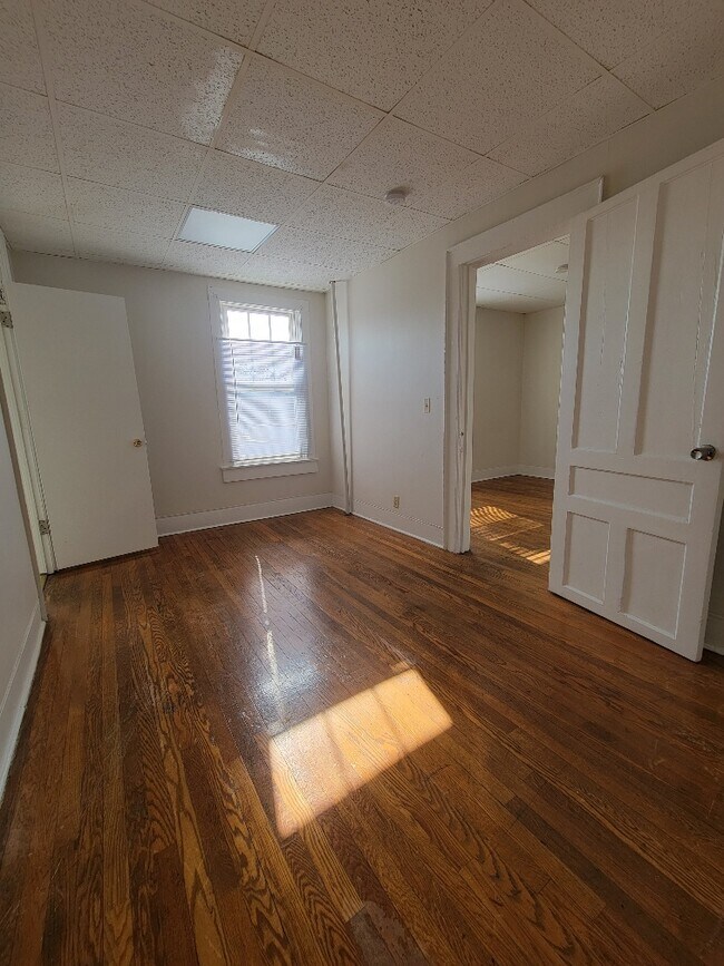 Building Photo - 448 Hawley Ave