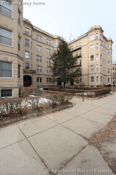 Primary Photo - 25 Park Dr